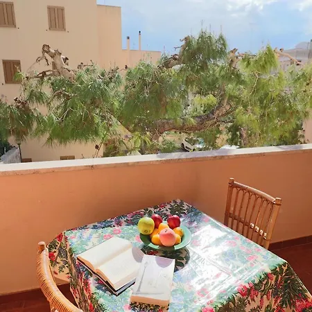 Casa Vacanze Sara A 4 Posti Holiday home